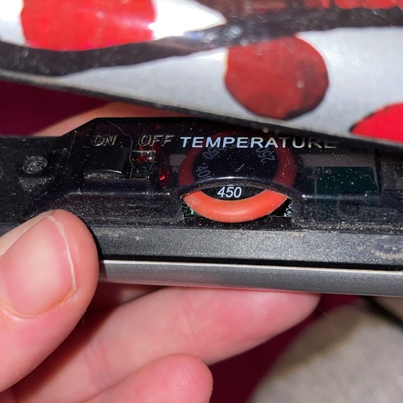 Hair Strightener - Picture 2 of 2